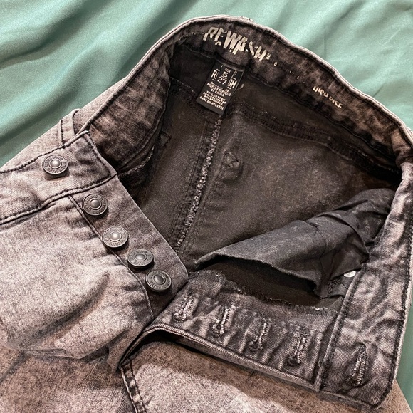 REWASH Brand Jeans Womens 5/27 Black Skinny Distressed Raw Hem Stretch Denim - Picture 13 of 16